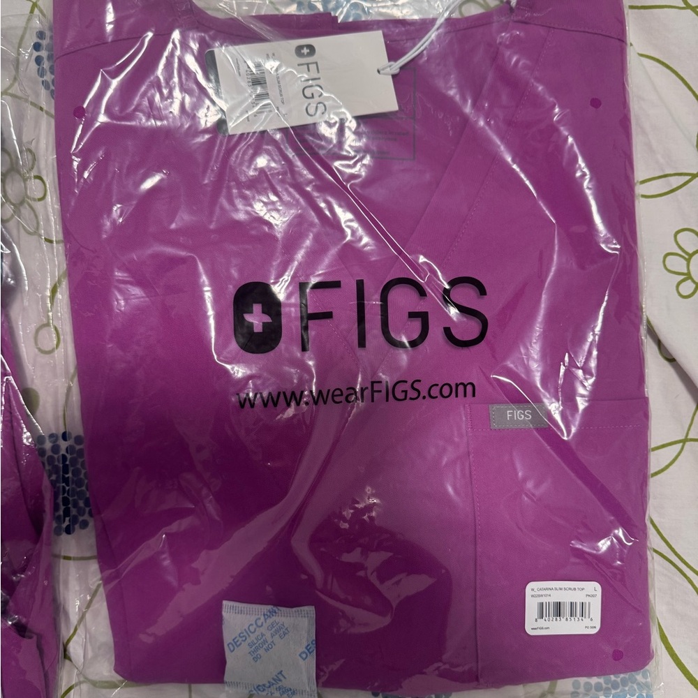 Women FIGS Scrub SET. "The Best Seller Set” Bright Fuchsia